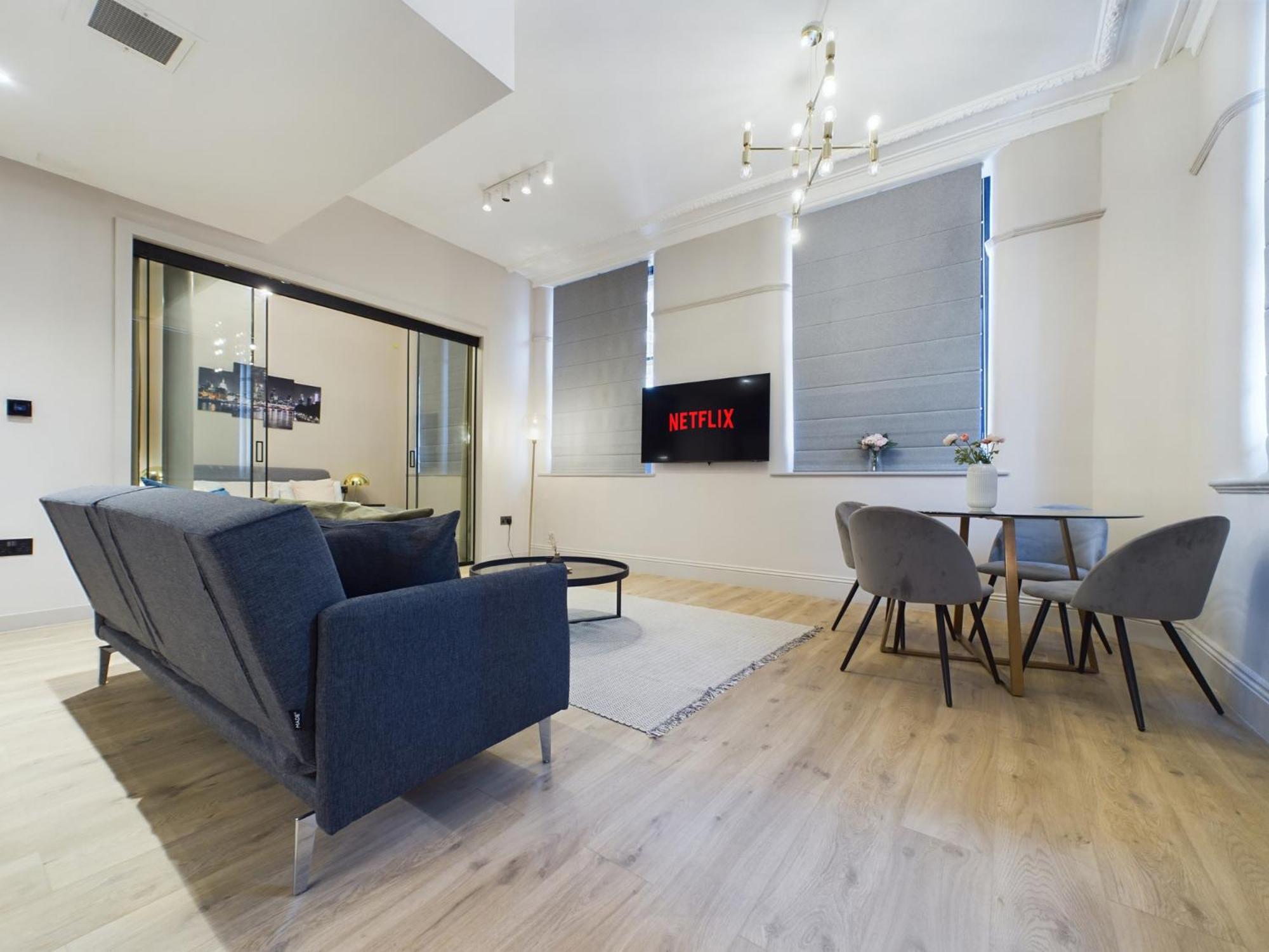 Luxury 2bedroom Centre Leisure & Business Apartment *